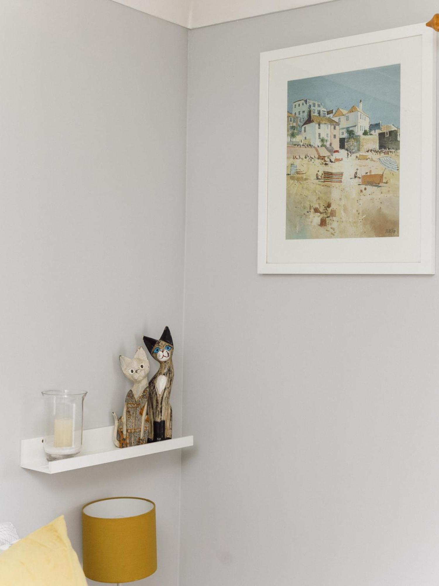 Beautiful Apartment In Guildford With Parking Send Exteriör bild