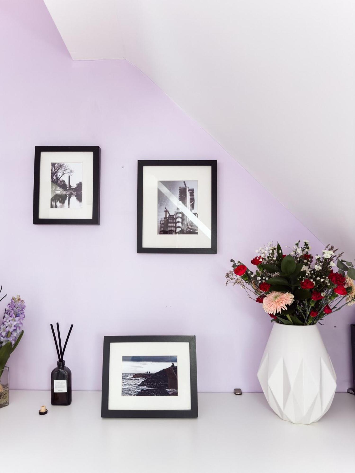 Beautiful Apartment In Guildford With Parking Send Exteriör bild